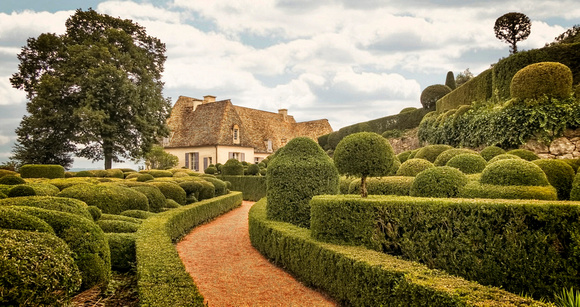 'Chateau de Marqueyssac, Vezac Dordogne France' By Danny Godfrey